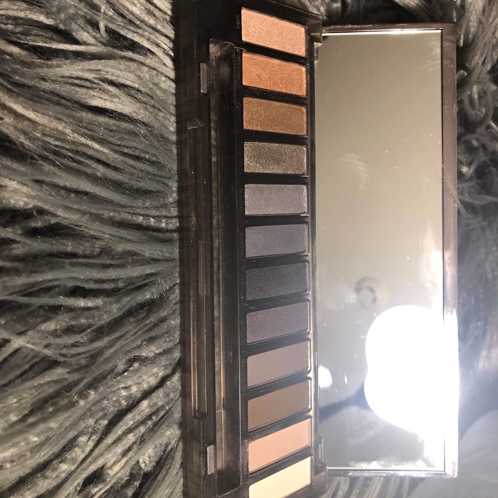 Urban Decay Smoky pallet